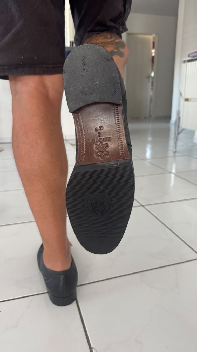 Herrenschuhe: Schuhe schwarz Leder Herren Grösse 48-49 – Gebraucht aus Altendorf von Ro 6