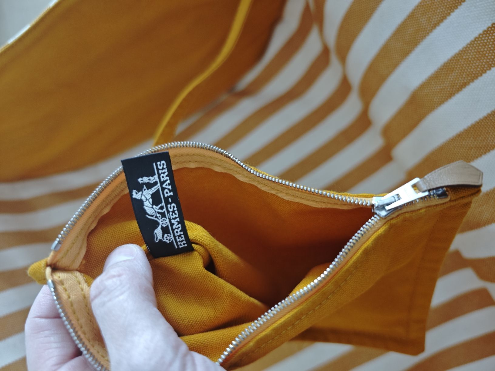 Hermès Taschen für Damen: HERMÈS Cannes Tote Bag Canvas Strandtasche – Gebraucht aus Erlenbach ZH von nlh 4