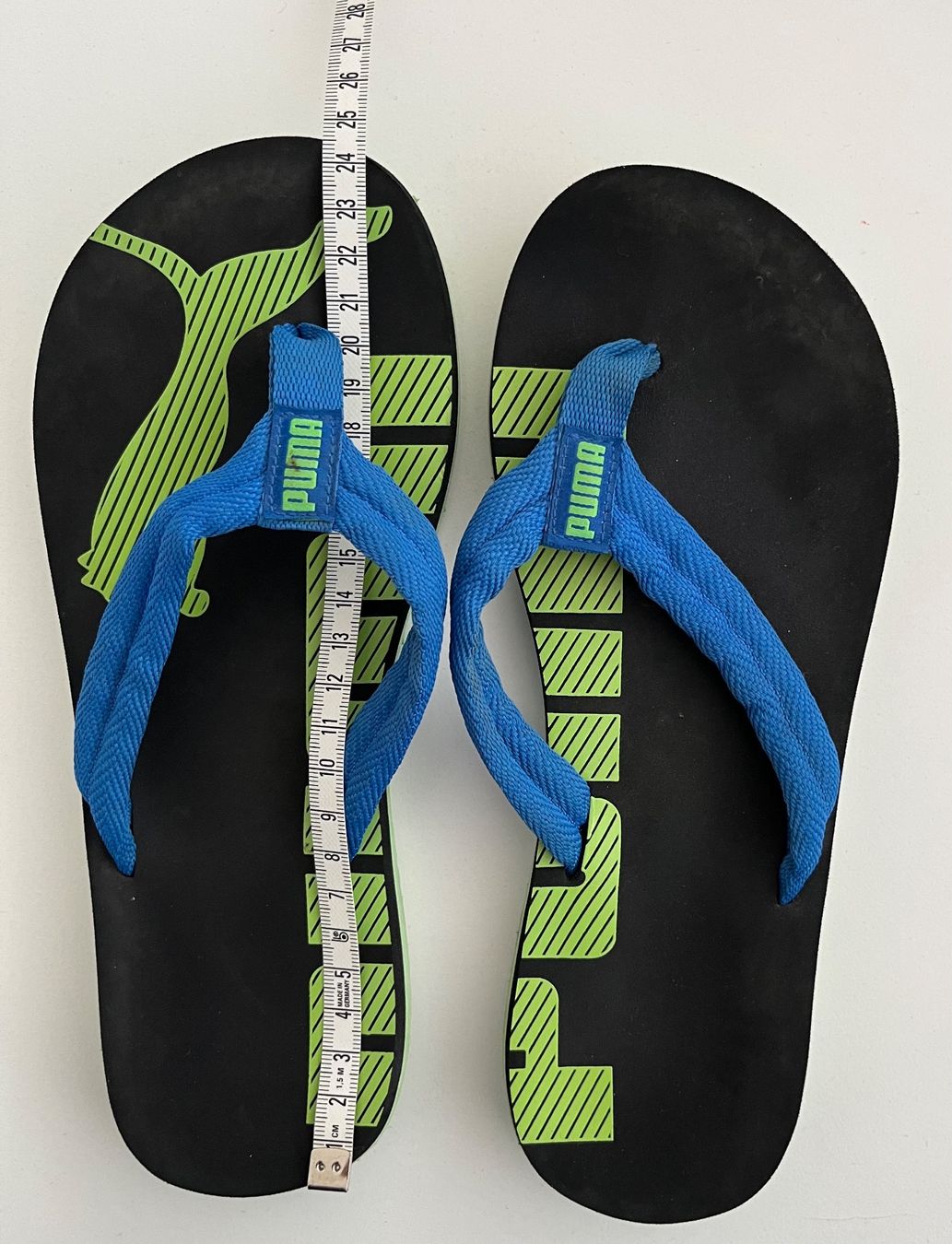 Puma Scarpe per ragazzi: Kinder Puma Badeschuhe/Flip Flops – Usato da Bottenwil venduto da tob_f5yd