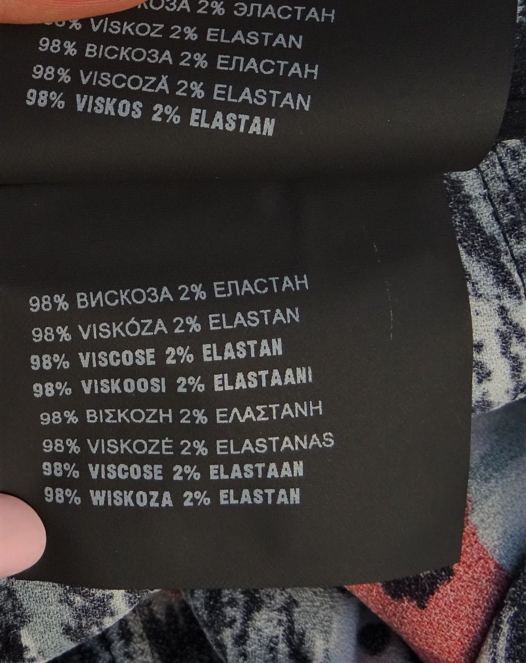 Prada Gonne: Prada gonna a pieghe taglia 38 IT Originale e Nuova! – Nuovo e nell'imballaggio originale da Bissone venduto da vis_lpp9 5