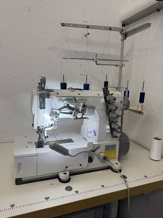 Macchine da cucire: Macchina Cucire Industriale Cover  – Usato da Bogno venduto da mui_9gcy