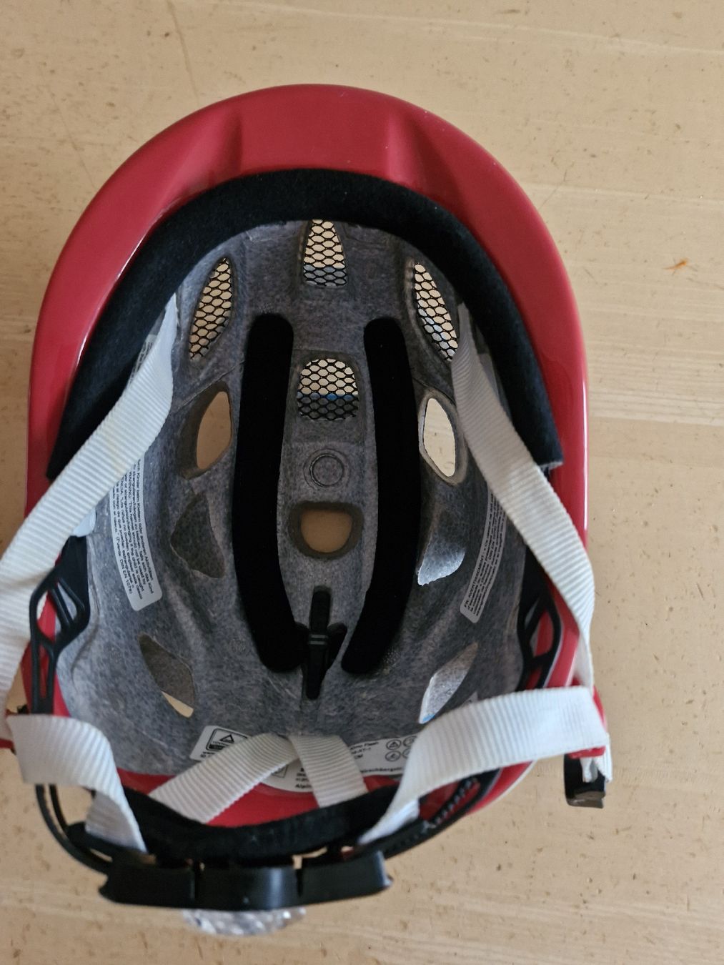 Caschi: Kinder Velohelm junge – Usato da Disentis/Mustér venduto da epa_862v 4