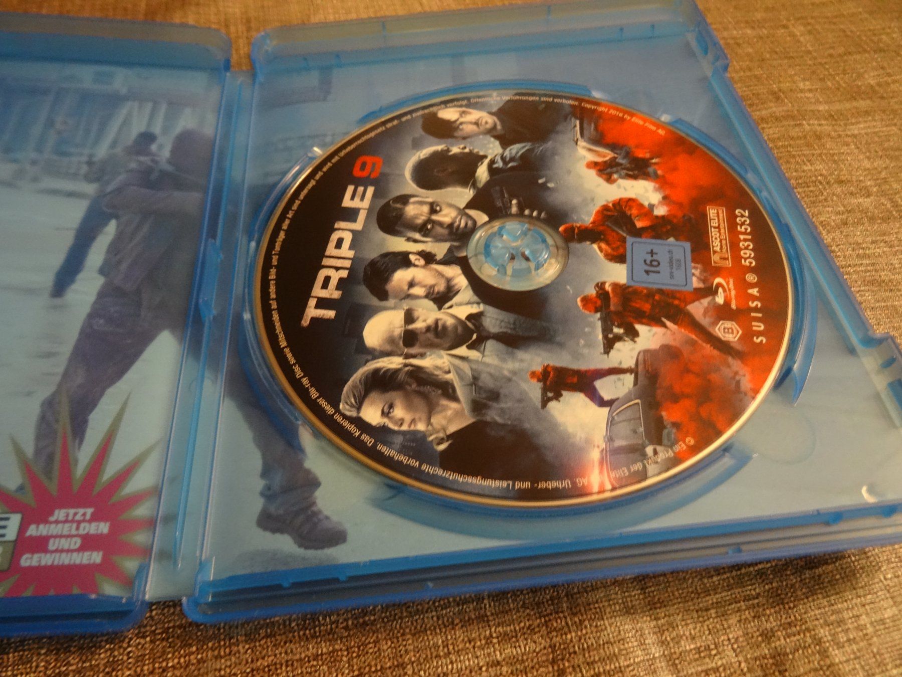 Alle DVDs: Triple 9 Blu-ray – Gebraucht aus Olten von Disc-Verkauf 1