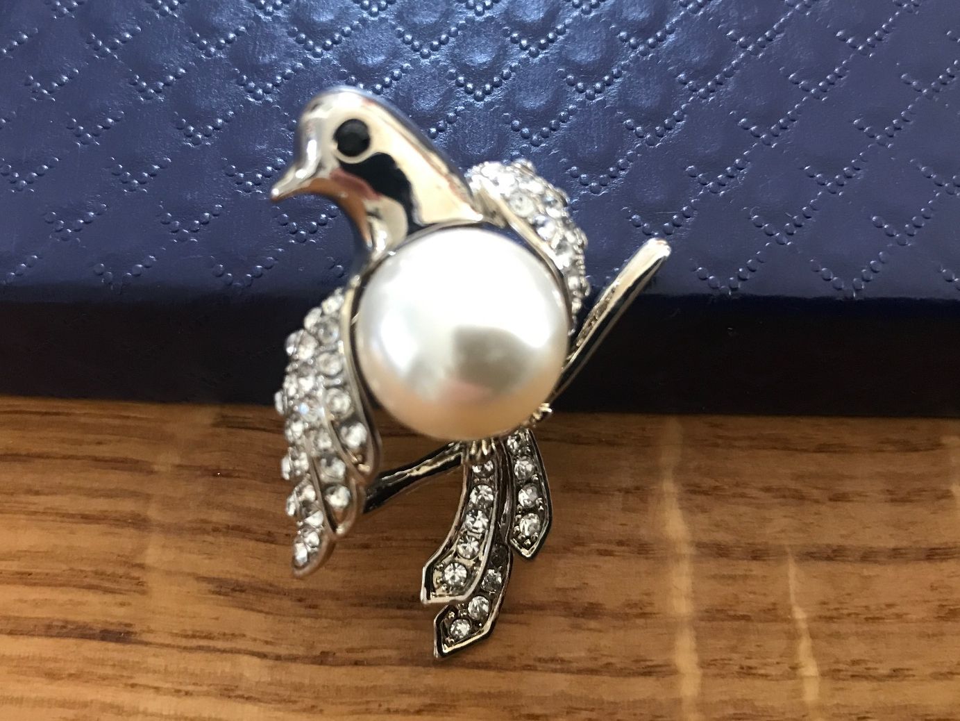 Spille & Fermagli: Vintage Vogel Brosche mit Perle und Strass-Steinen – Usato da Wettingen venduto da Andres54