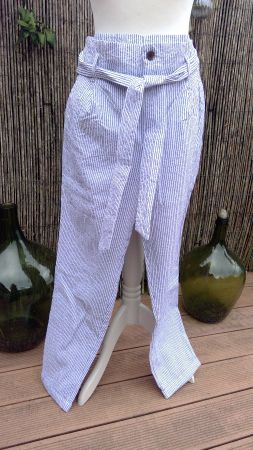 Pantalon blanc ligné bleu marine H&M, taille 42, NEUF