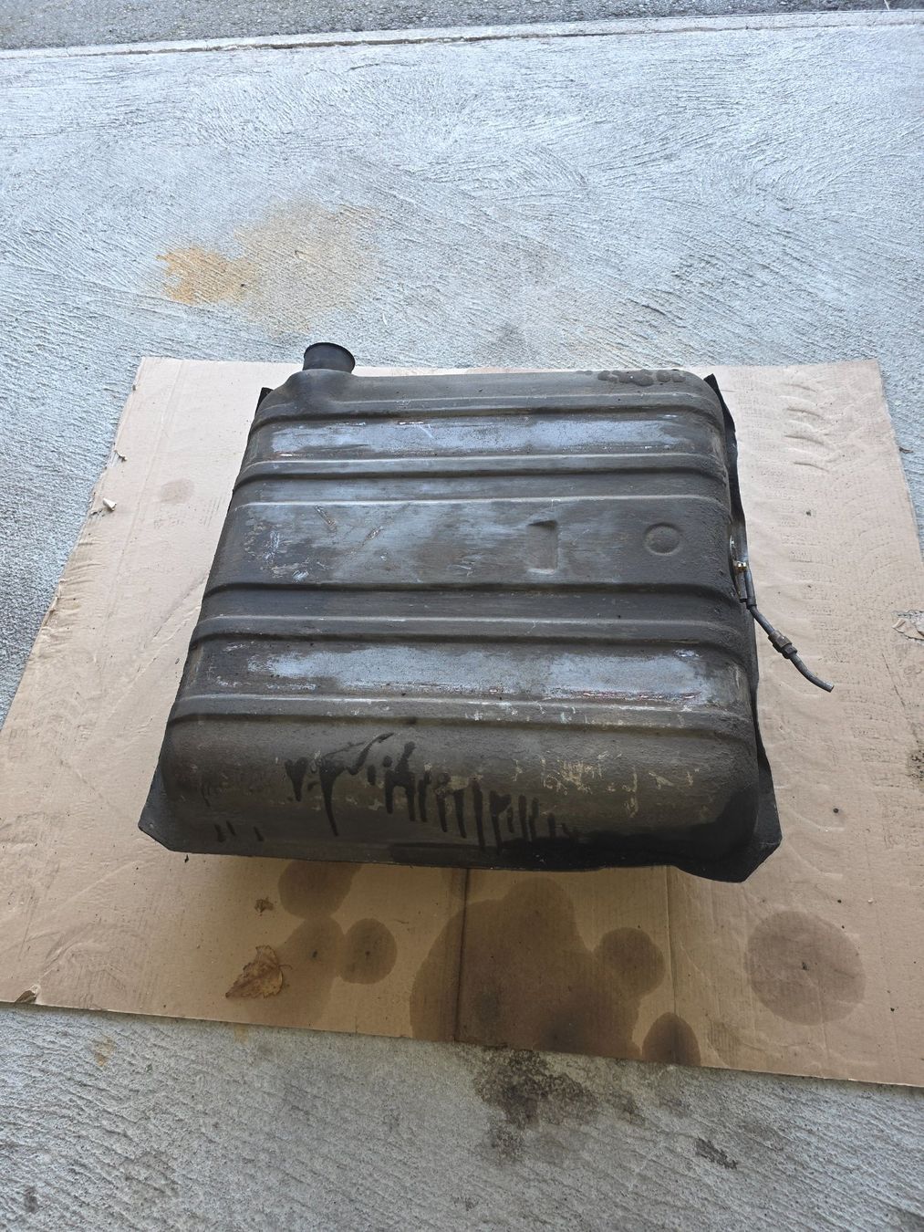 Chevrolet Alle Autoersatzteile: Chevrolet Tank 1956-57 – Gebraucht aus Altendorf von Heri6 2