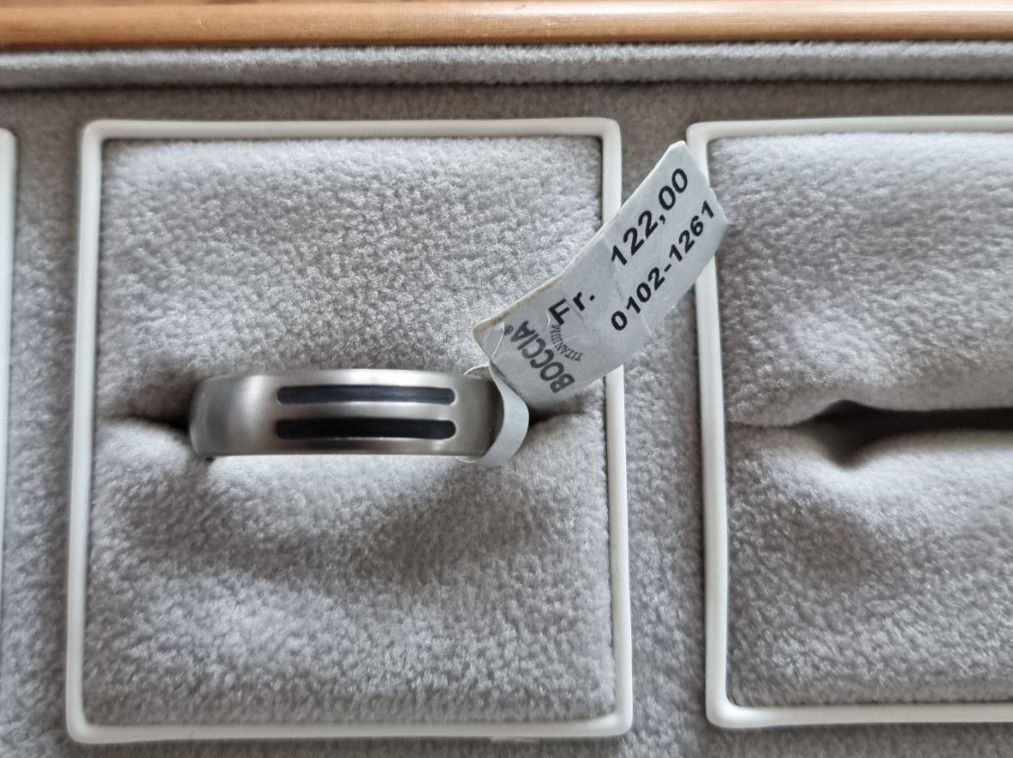 Anelli: Titanring Boccia mit Schwarz, – Nuovo e nell'imballaggio originale da Hombrechtikon venduto da kuckuck04