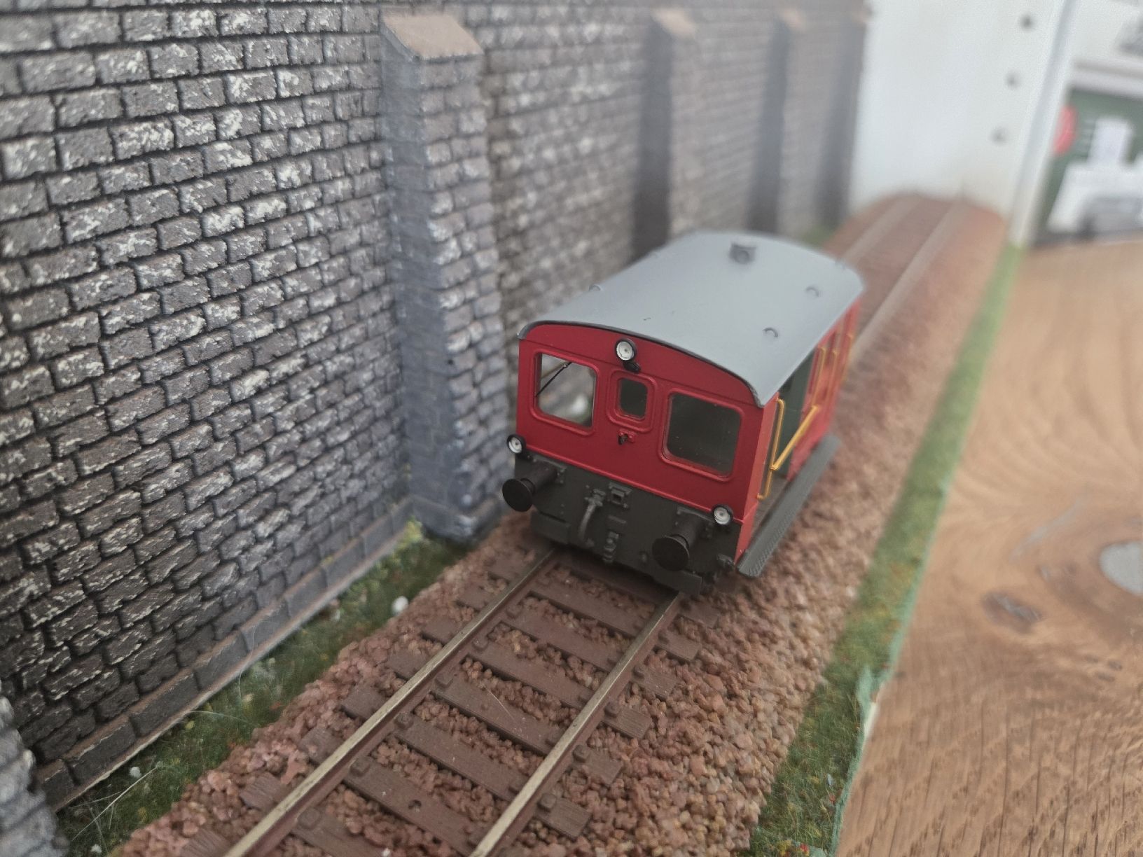 Modellini di ferrovie: Weinert Modellbau Tm II Rot – Usato da Berikon venduto da Jocyalga 2