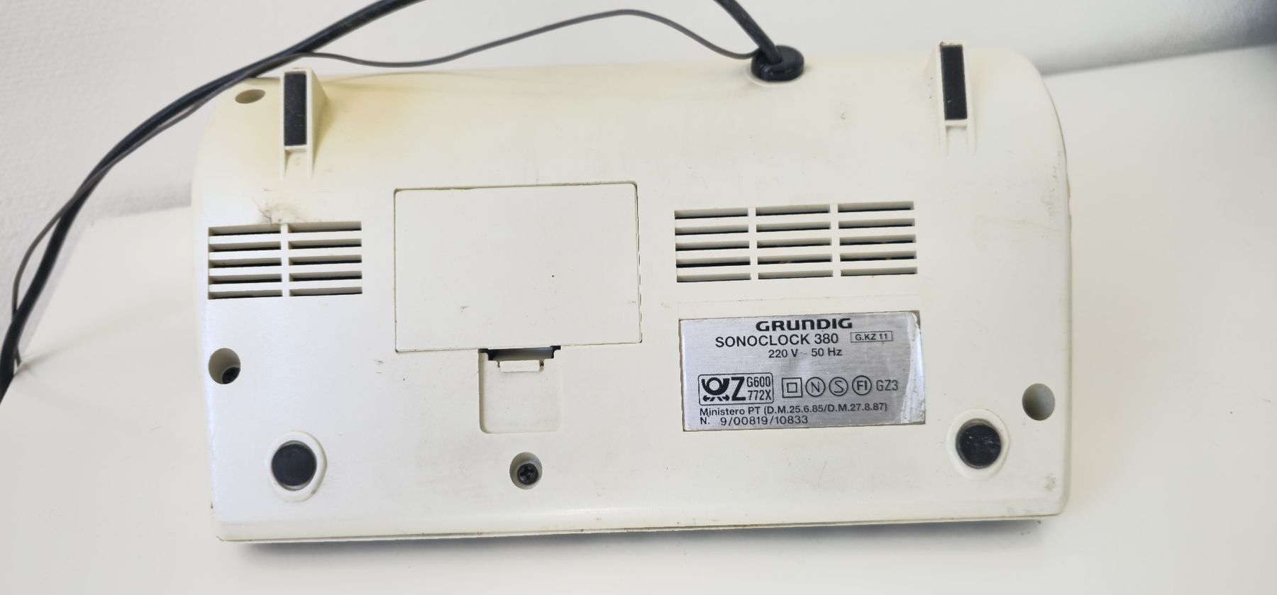 Grundig Radio: GRUNDIG sonoclock 380 – Usato da Luzern venduto da TausendD 2