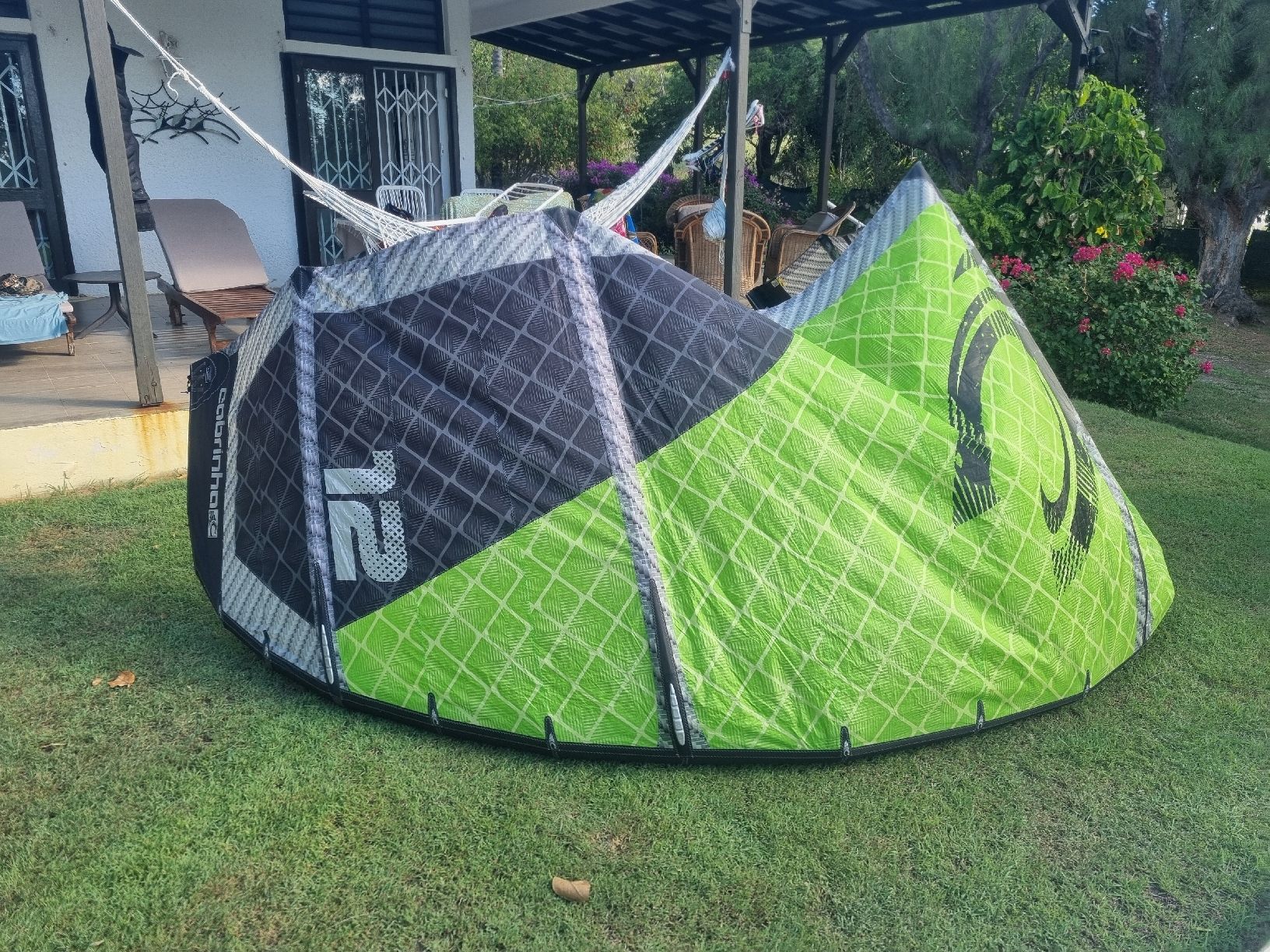 Aquilone: Cabrinha Switchblade 12qm Kitesurf Set mit Trapez, Pumpe, .. – Usato da Wünnewil venduto da Utan8 5