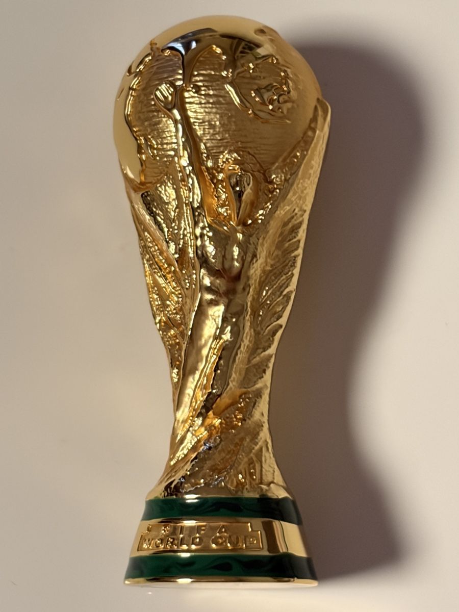Figurines: FIFA World Cup Trophée 7cm – Neuf avec emballage d'origine à Le Landeron par Gianns46 3