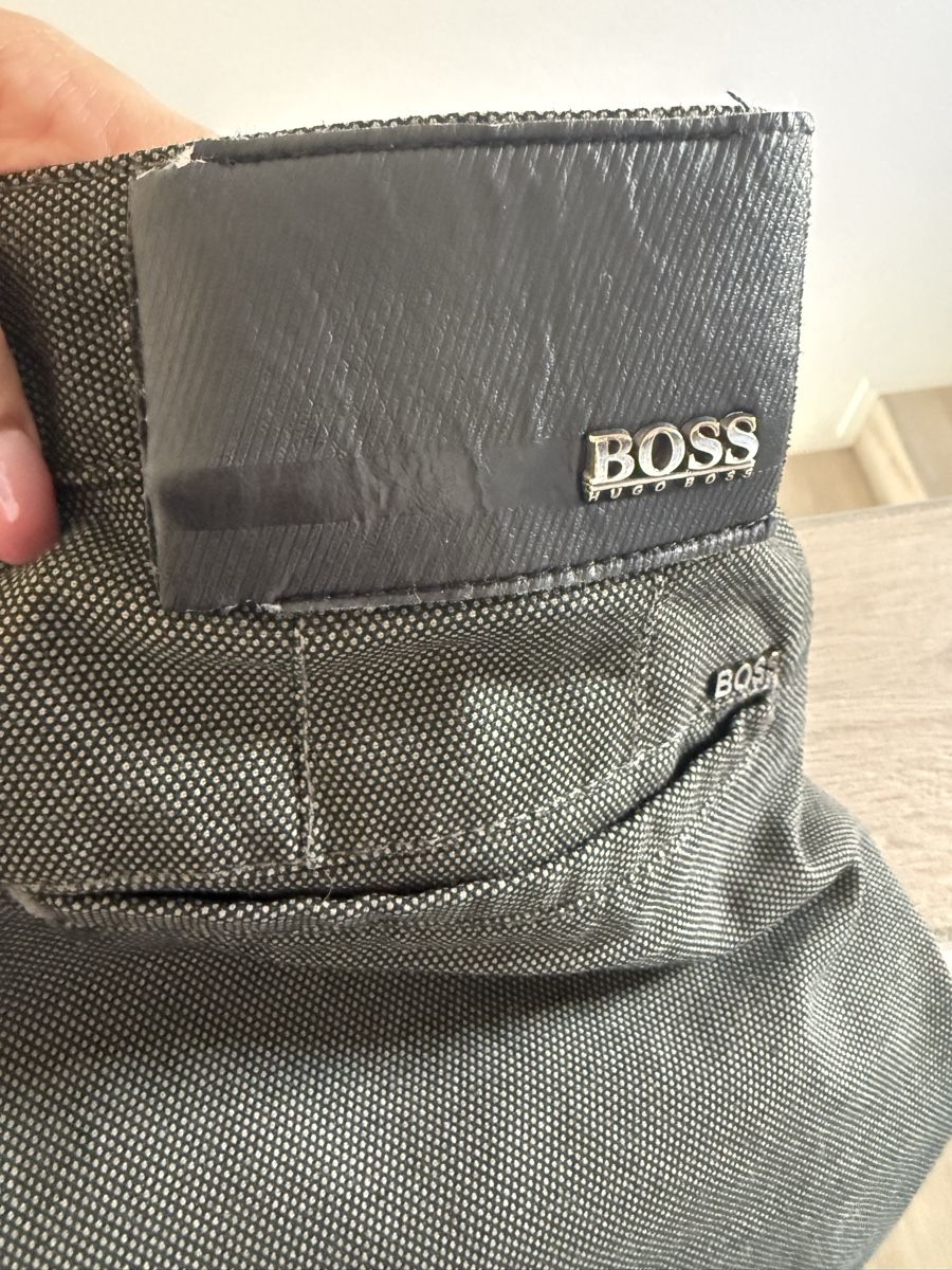 Hugo Boss Pantaloni: Hose Hugo Boss M – Usato da Pfaffnau venduto da M_LU 1