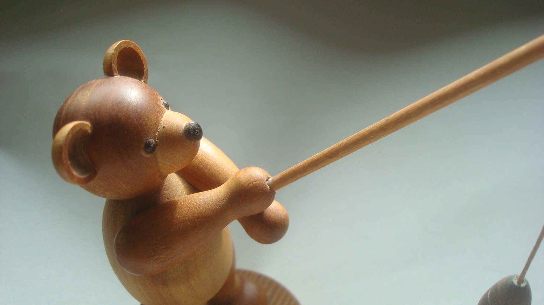 Statuette: Holzfigur Bär "Fischer" Vintage 10 cm – Usato da Münchenstein venduto da Pesci6 5