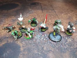Warhammer 40K Ork-Figuren, teilweise aus Zinn, unvollständig