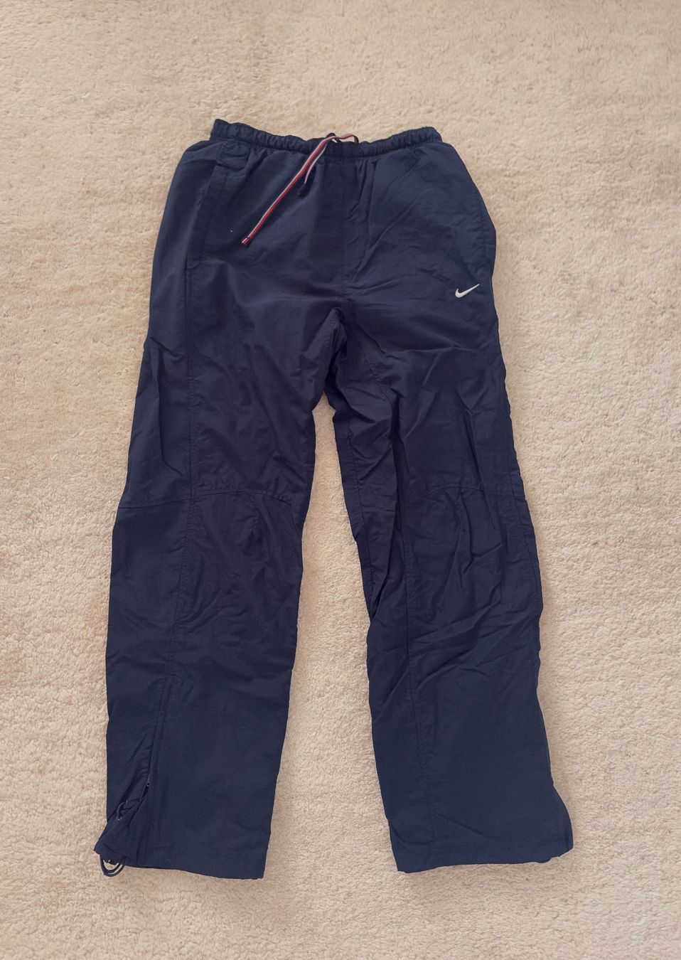 Pantaloni: Jogging large Nike bleu marine – Usato da Nidau venduto da smarties88