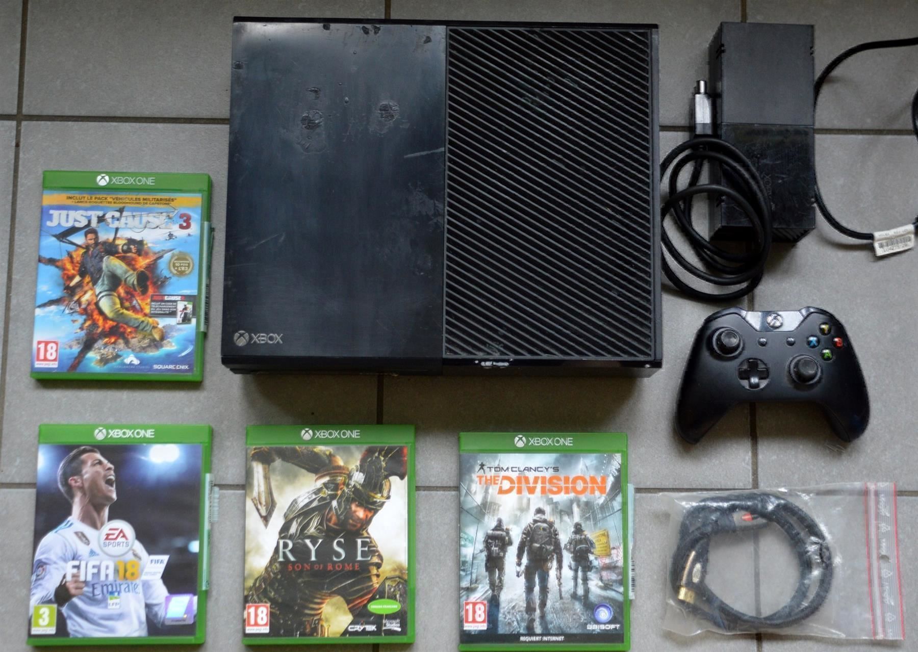 Microsoft Consoles: Xbox One – D'occasion à Collonges par arashee 7