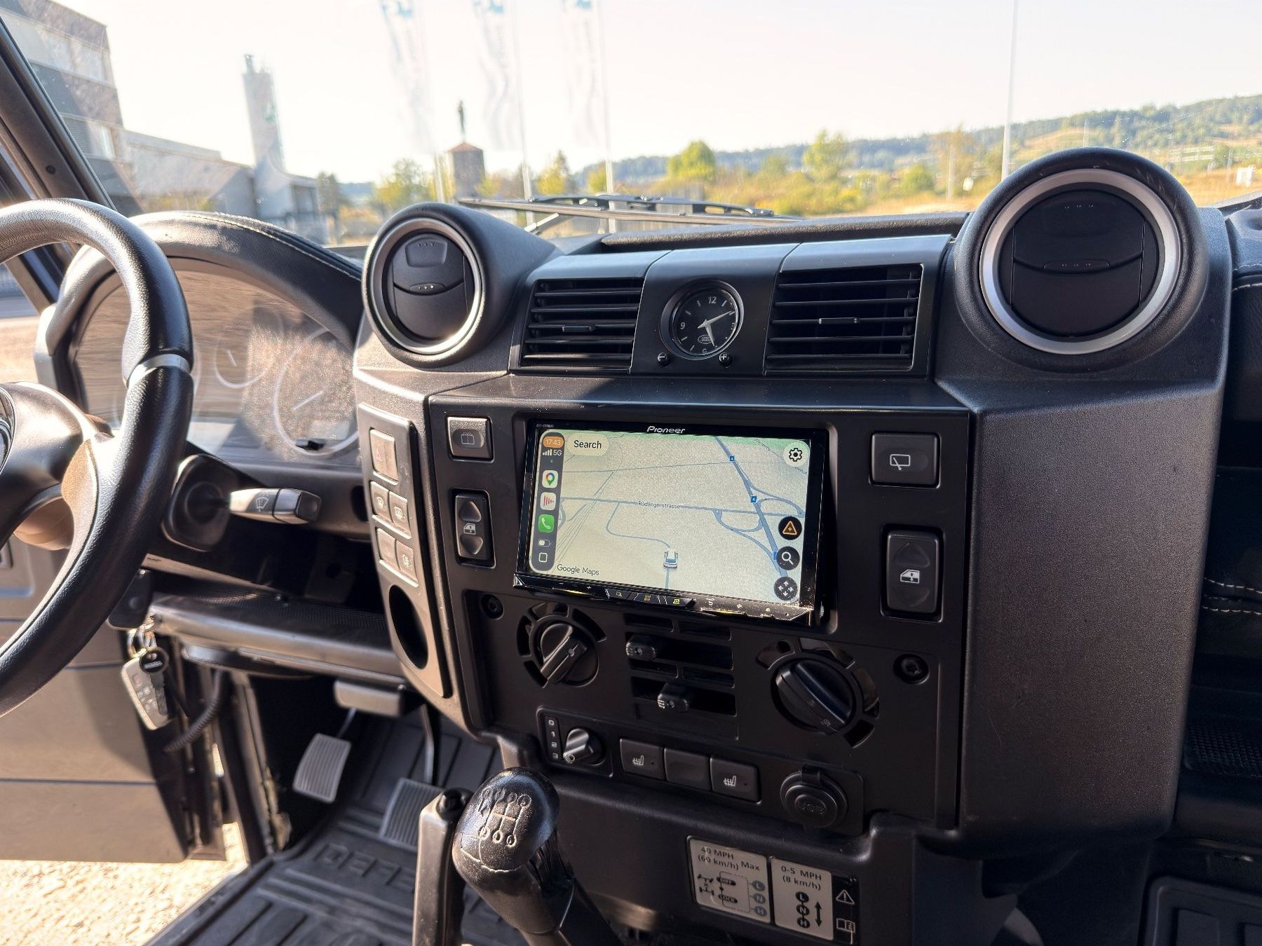 Land Rover Autos: Land-Rover Defender 90 TD4 – D'occasion à Rafz par YannVera 6