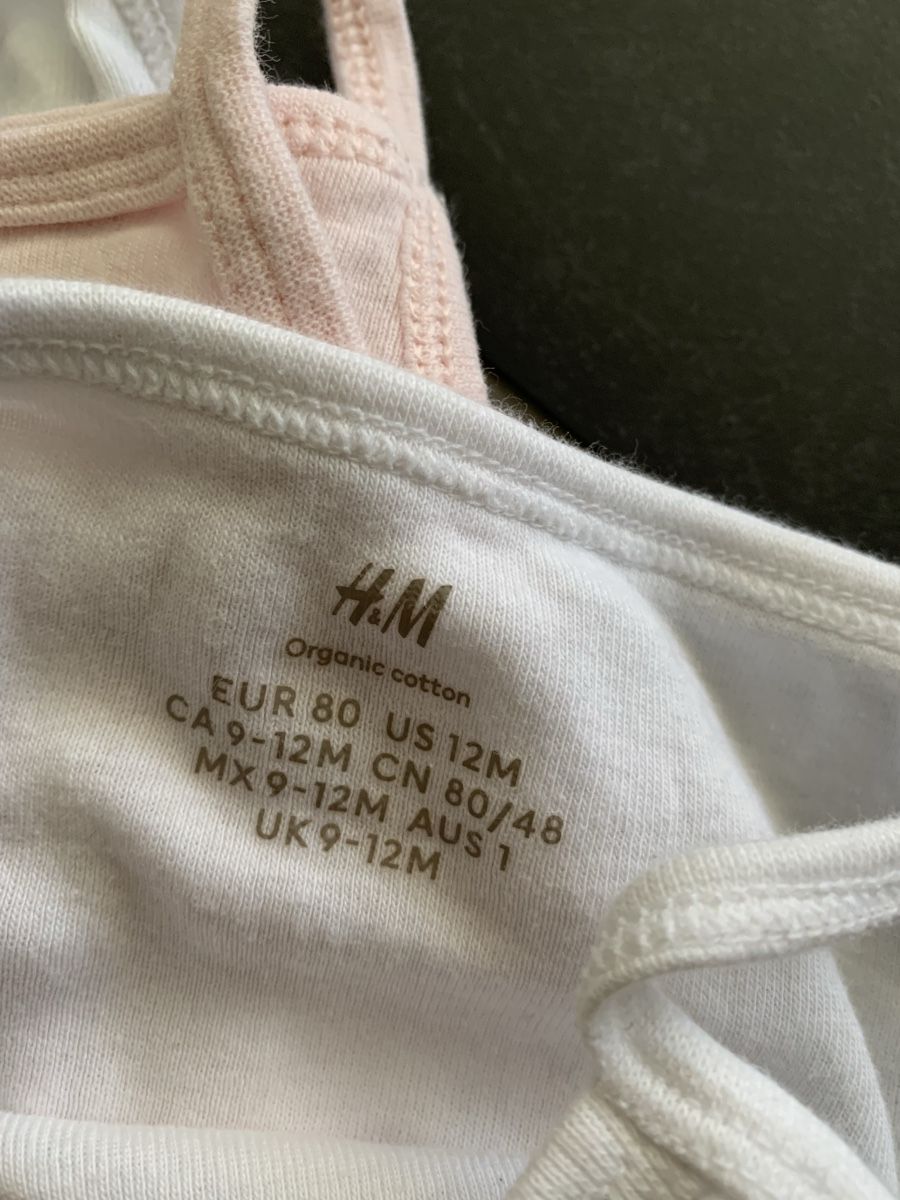 Lotti & Set di vestiti: H&M Bodys Grösse 80 5er Pack – Usato da Unterägeri venduto da Globi8634 1