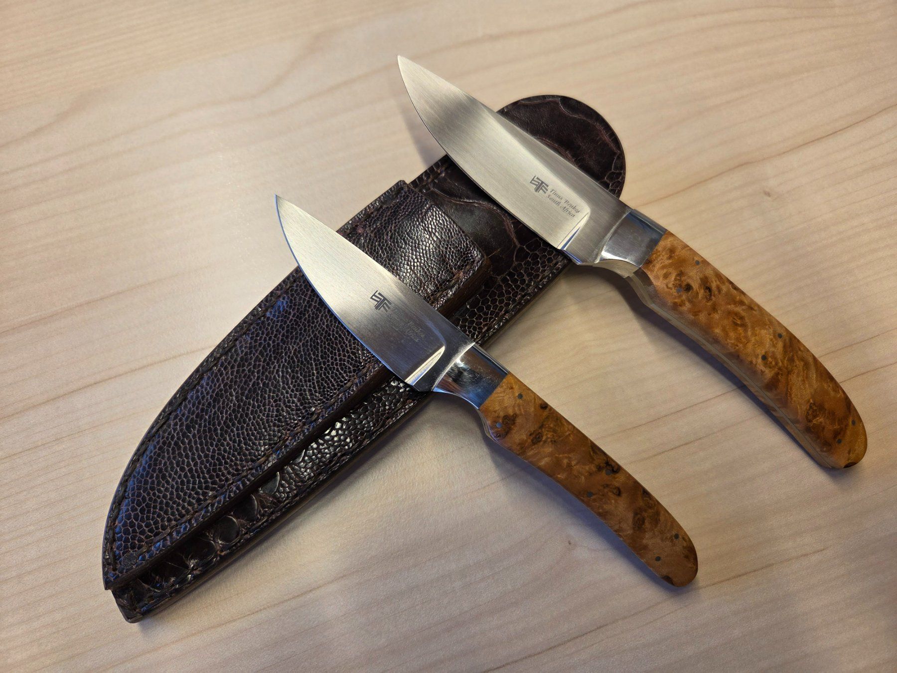 Accessori: Magnifique ensemble couteaux Tinus Beukes / rareté / unique – Nuovo e nell'imballaggio originale da Estavayer-le-Lac venduto da sstt 4