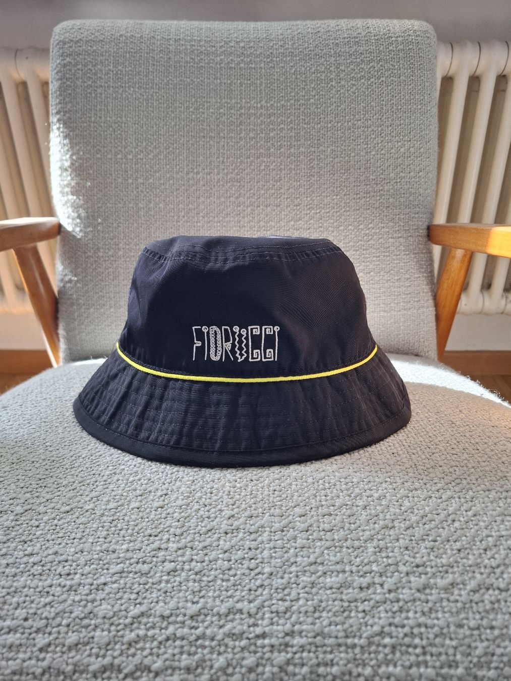 Adidas Hüte, Mützen & Caps: Adidas by Fiorucci bucket – Neu (gemäss Beschreibung) aus Zürich von bos_fh75