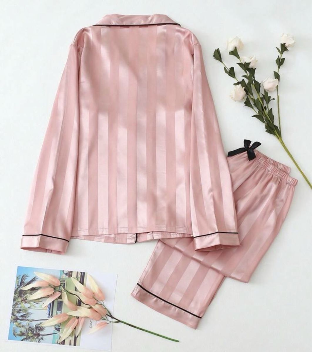 Négligés & Pyjamas: Ensemble de pyjama en satin – Neuf avec emballage d'origine à Châtel-St-Denis par Montclair_Swiss 1