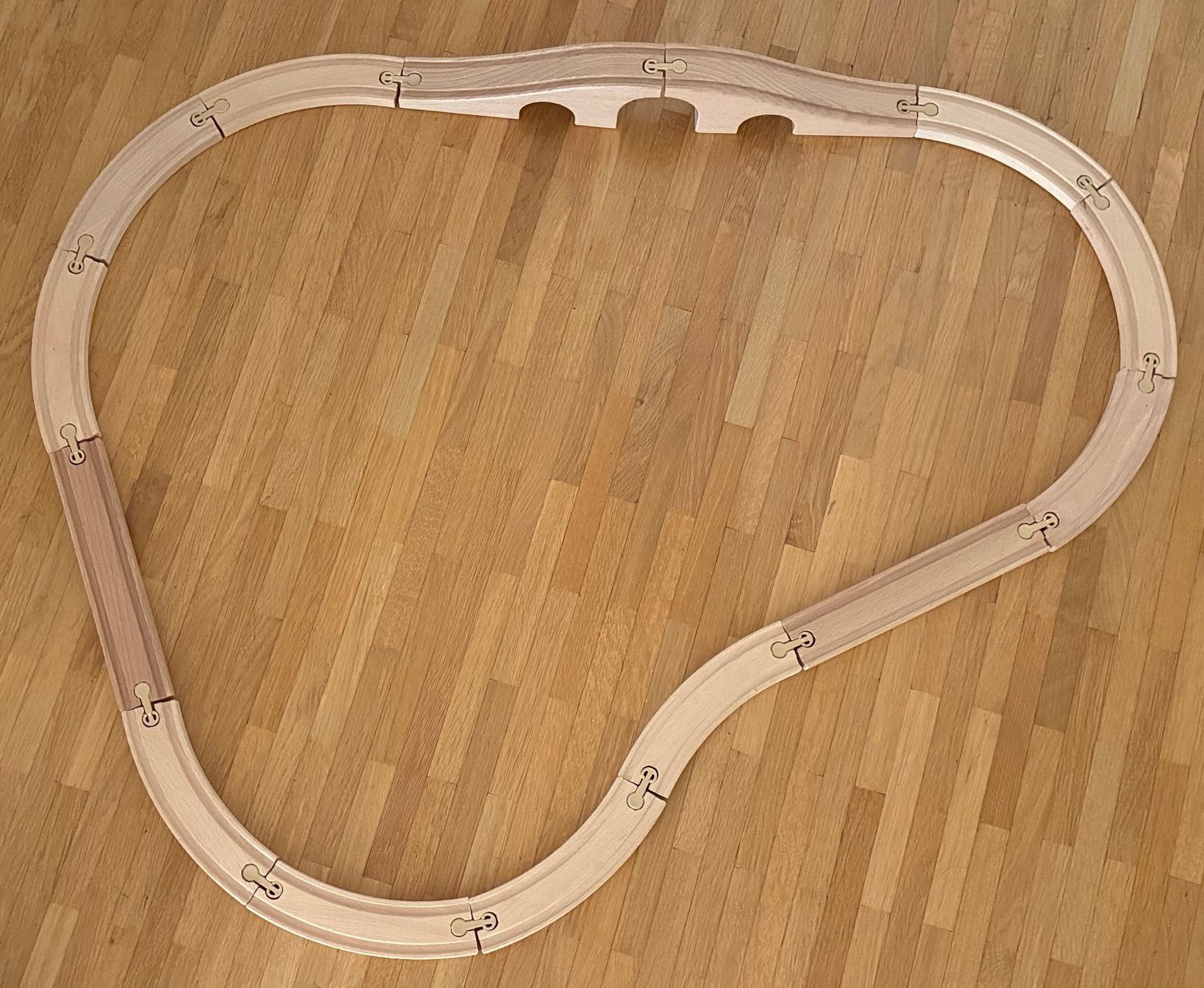 Giocattoli: Circuit et train en bois (compatible BRIO) – Usato da Lausanne venduto da Cocotteka 2