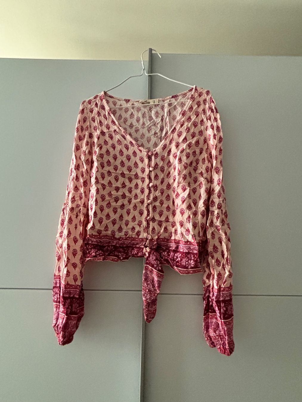 Hollister Tops: Hollister Oberteil gemustert, Grösse S – Gebraucht aus Zürich von gaj_nm6w