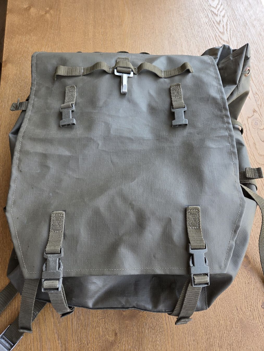 Armée suisse Sacs à dos: Kampfrucksack der Schweizer Armee  – D'occasion à Rickenbach Sulz par Kodachrom