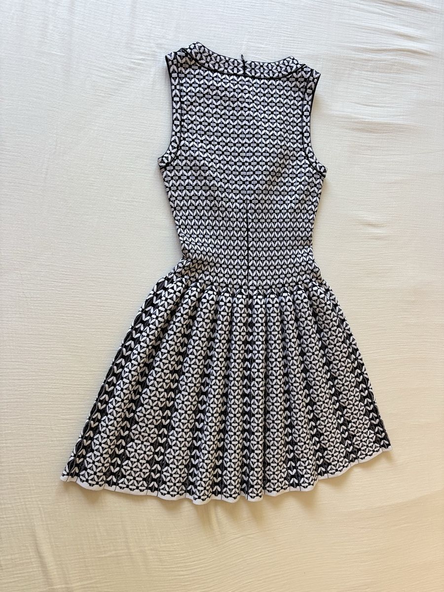 Alaia Vestiti: Sublime structured Alaïa dress black and white 38 FR – Nuovo (secondo la descrizione) da Genève venduto da Bella_909 4