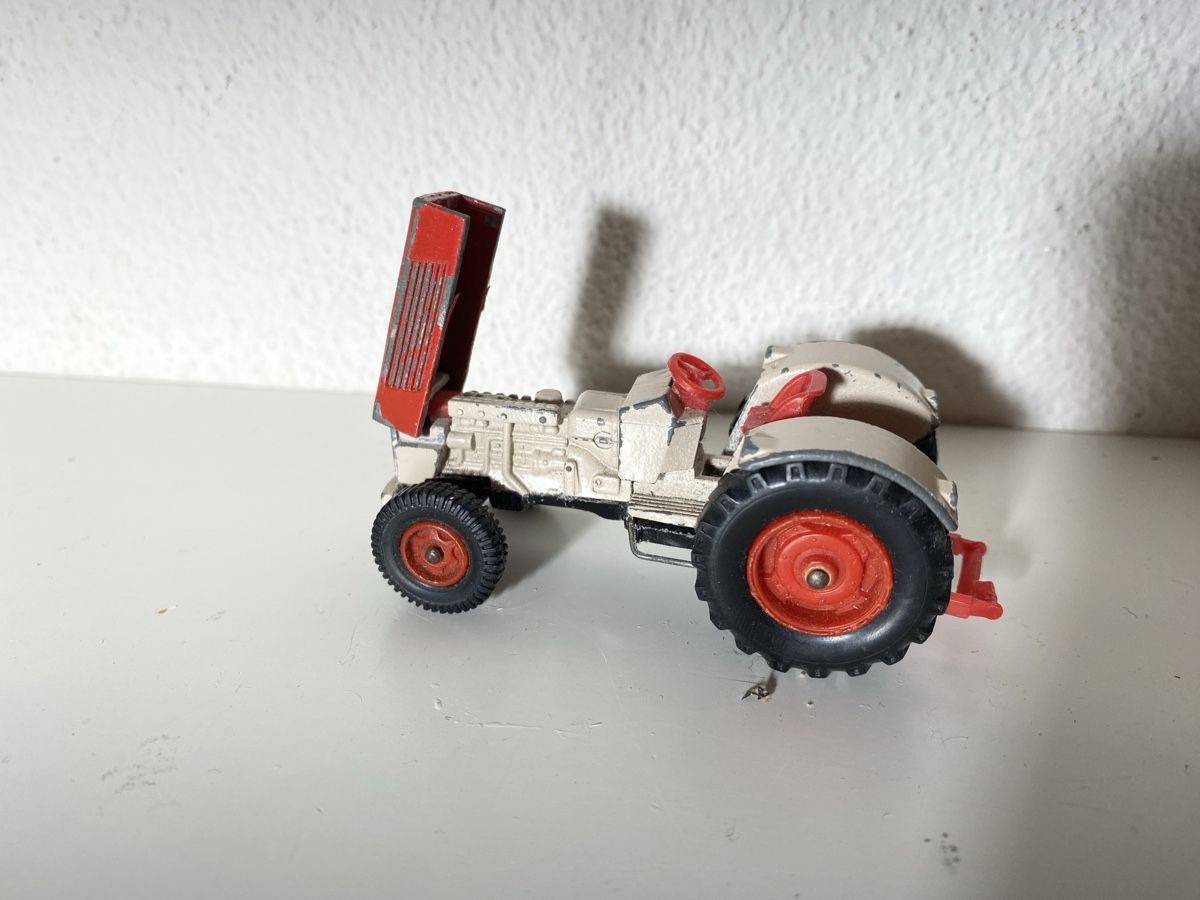 Siku Modellbausätze & Standmodelle: Siku Traktor – Gebraucht aus Winterthur von ben_9vxx 2