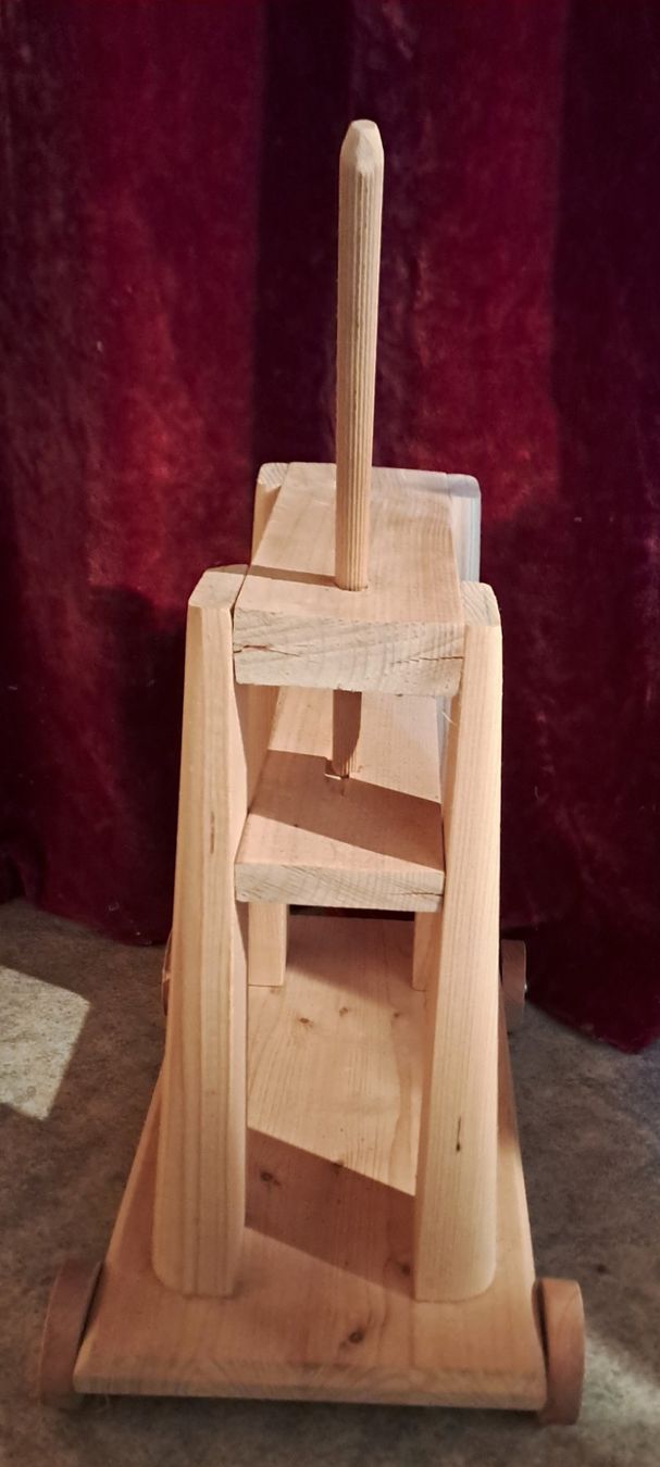 Spielzeuge: Holzgestell für Spielpferd – Gebraucht aus Münchenbuchsee von lanereal 1
