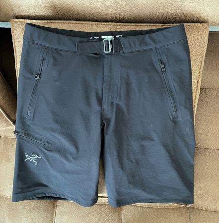 Arc'teryx Gamma Shorts Damen – Gr. 36 (4/28) schwarz, Neu
