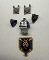 Lego Ritter Figur mit Löwenwappen & Schildern