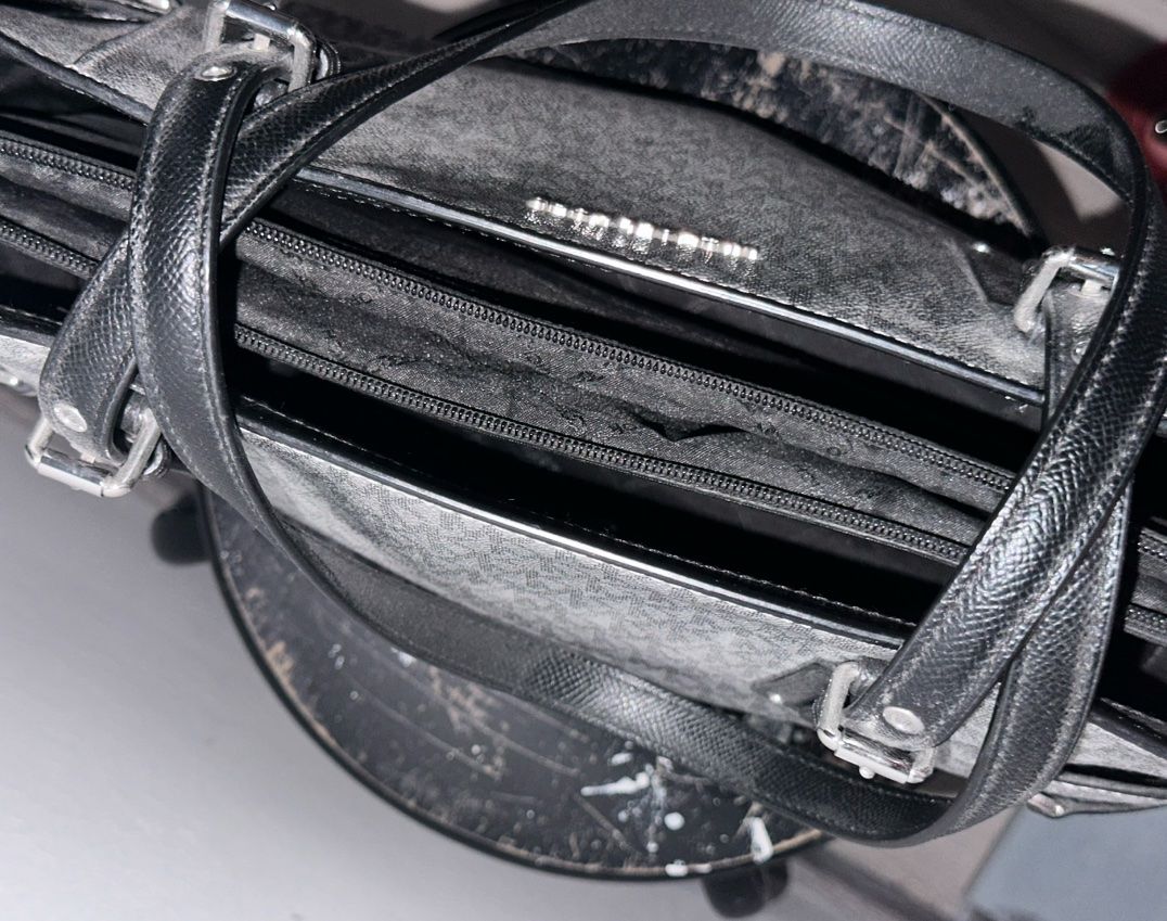 Michael Kors Borse da donna: Michael Kors Tasche silver – Usato da Oftringen venduto da tola19 2