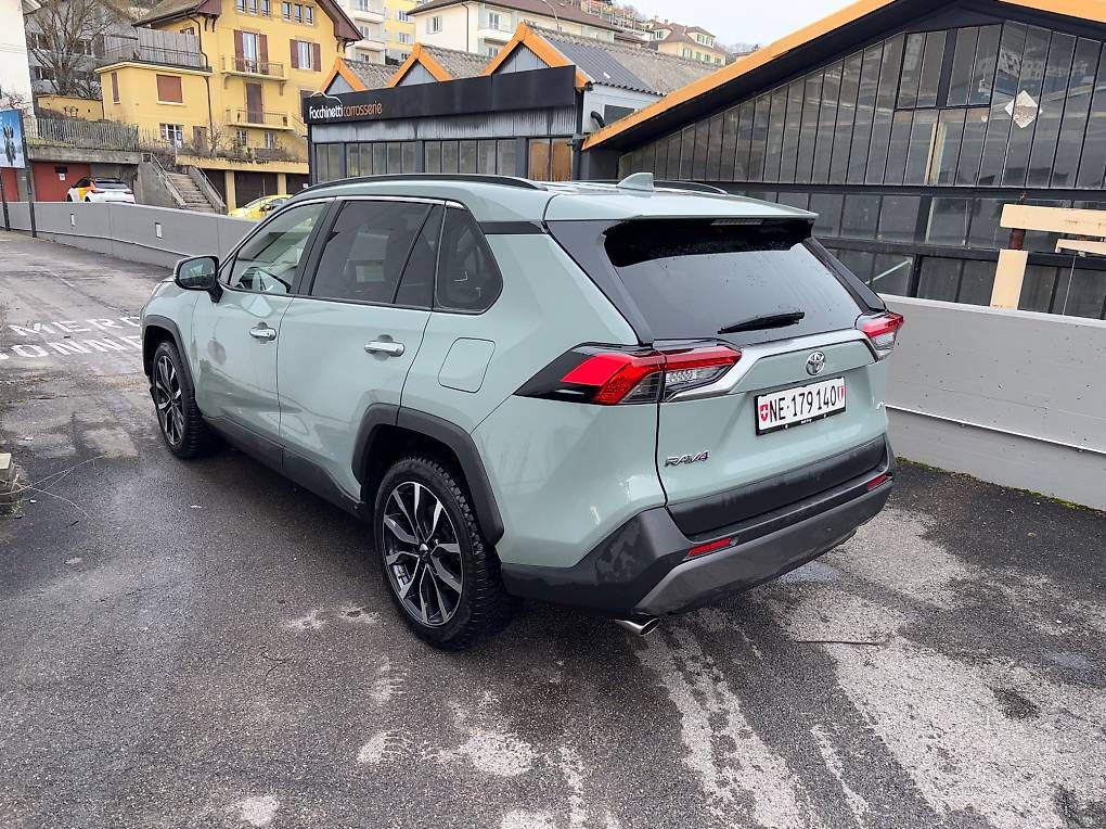 Automobili: Toyota 2.0i VMa Premium MdS – Usato da Neuchâtel venduto da gue_5nn9 1