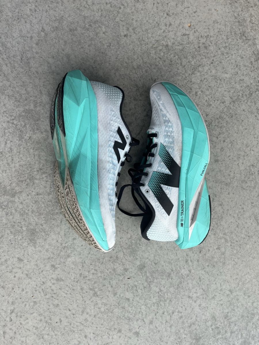 New Balance Scarpe da uomo: New Balance FuelCell SuperComp 44 EU – Nuovo (secondo la descrizione) da Interlaken venduto da smi_wv7j 2