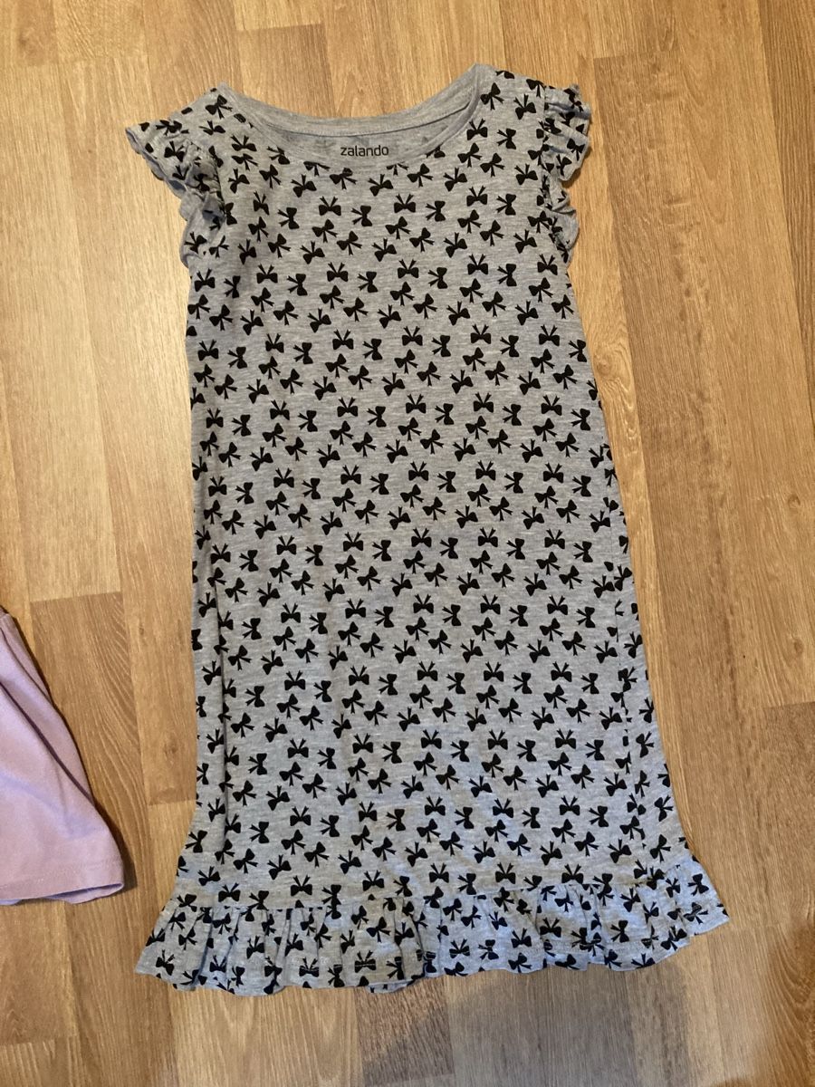 Vestiti & Gonne: Mädchen Sommerkleid Gr. 110/116 – Usato da Emmenbrücke venduto da JJ_89