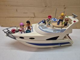 Jacht Schiff Boot mit Partygästen und diversem Zubehör, Top