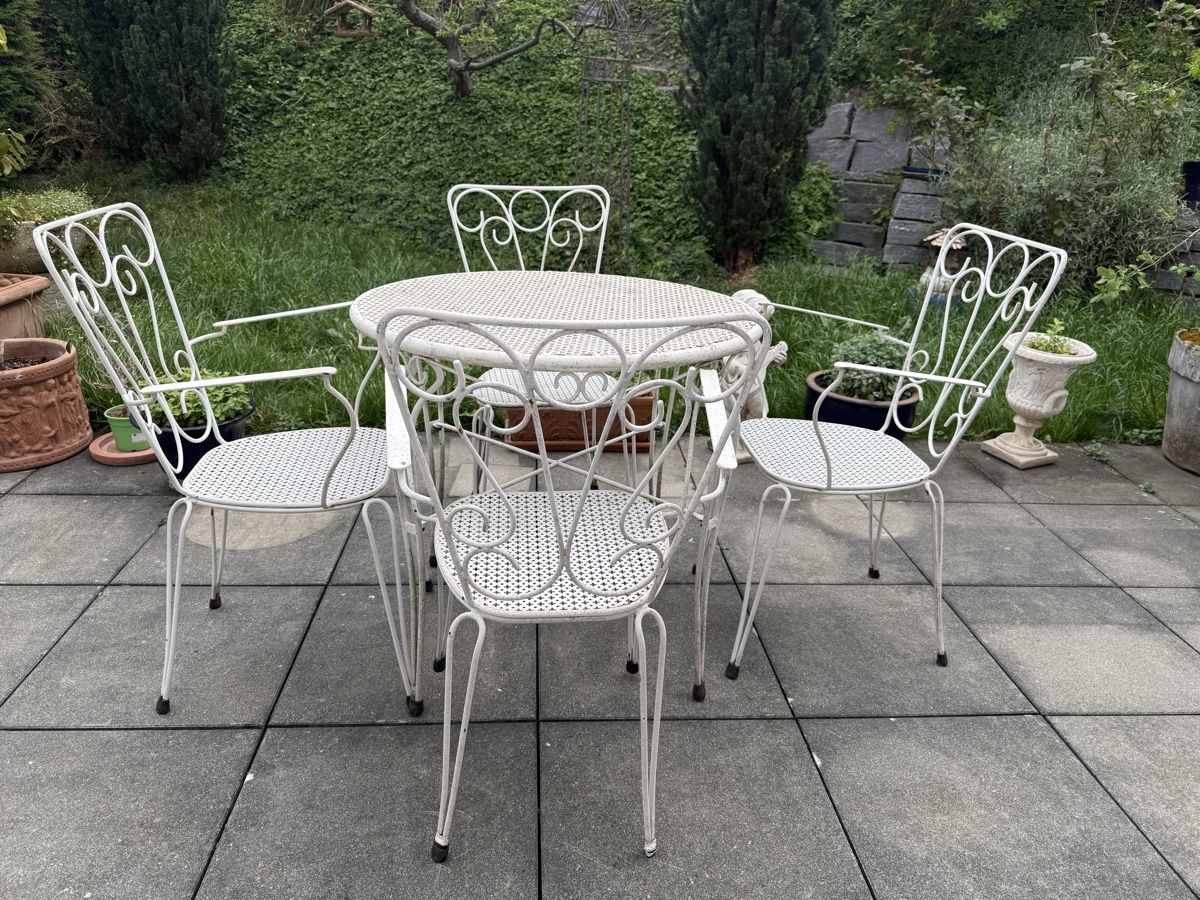 Set di tavolo e panche: Gartentisch mit 4 Stühlen – Usato da Chur venduto da pet_q7kd 1