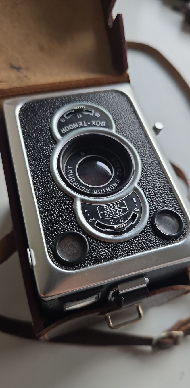 Zeiss Fotocamera: Zeiss Ikon Box-Tengor Camera Goerz Frontar – Usato da Muri AG venduto da Corredor 1