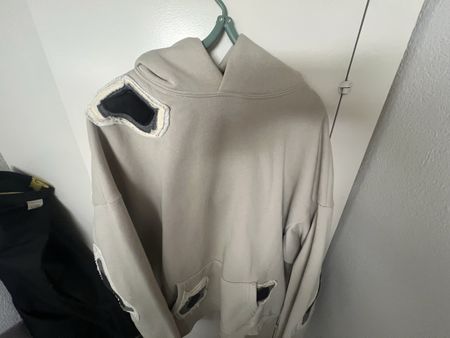 Street-style hoodie