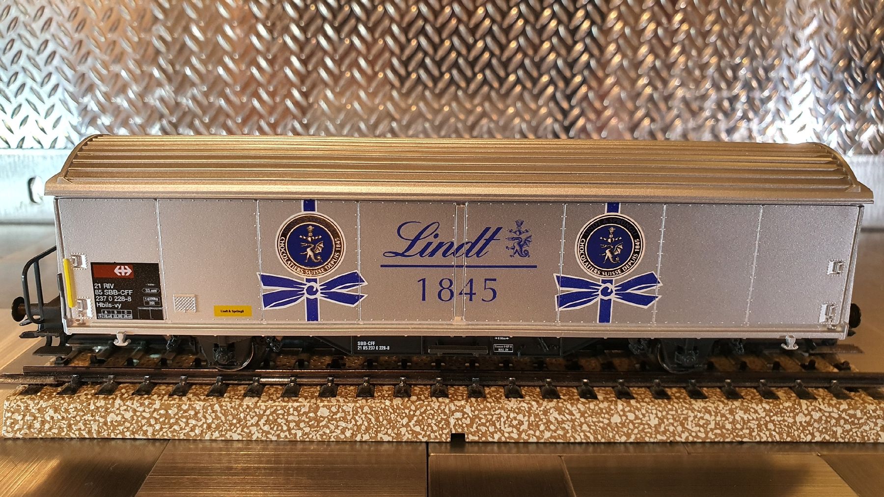 Märklin Modellini di ferrovie: MÄRKLIN H0 GÜTERWAGEN LINDT  – Usato da Männedorf venduto da Modellbau-wyss 2