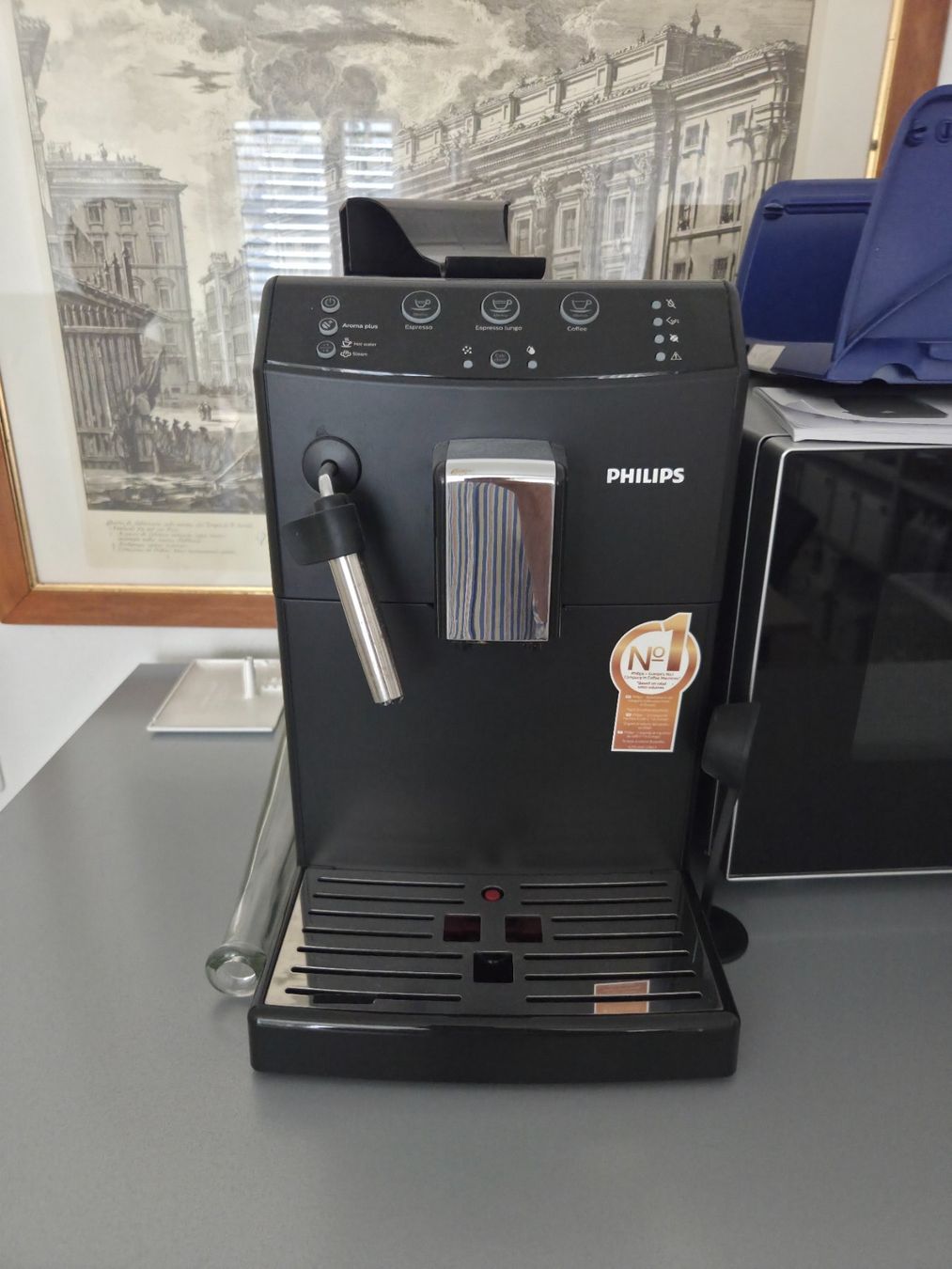 Philips Macchine per caffè & Macchine per espresso: Philips 3000 Kaffeevollautomat HD8827 – Usato da Zürich venduto da ant_m569