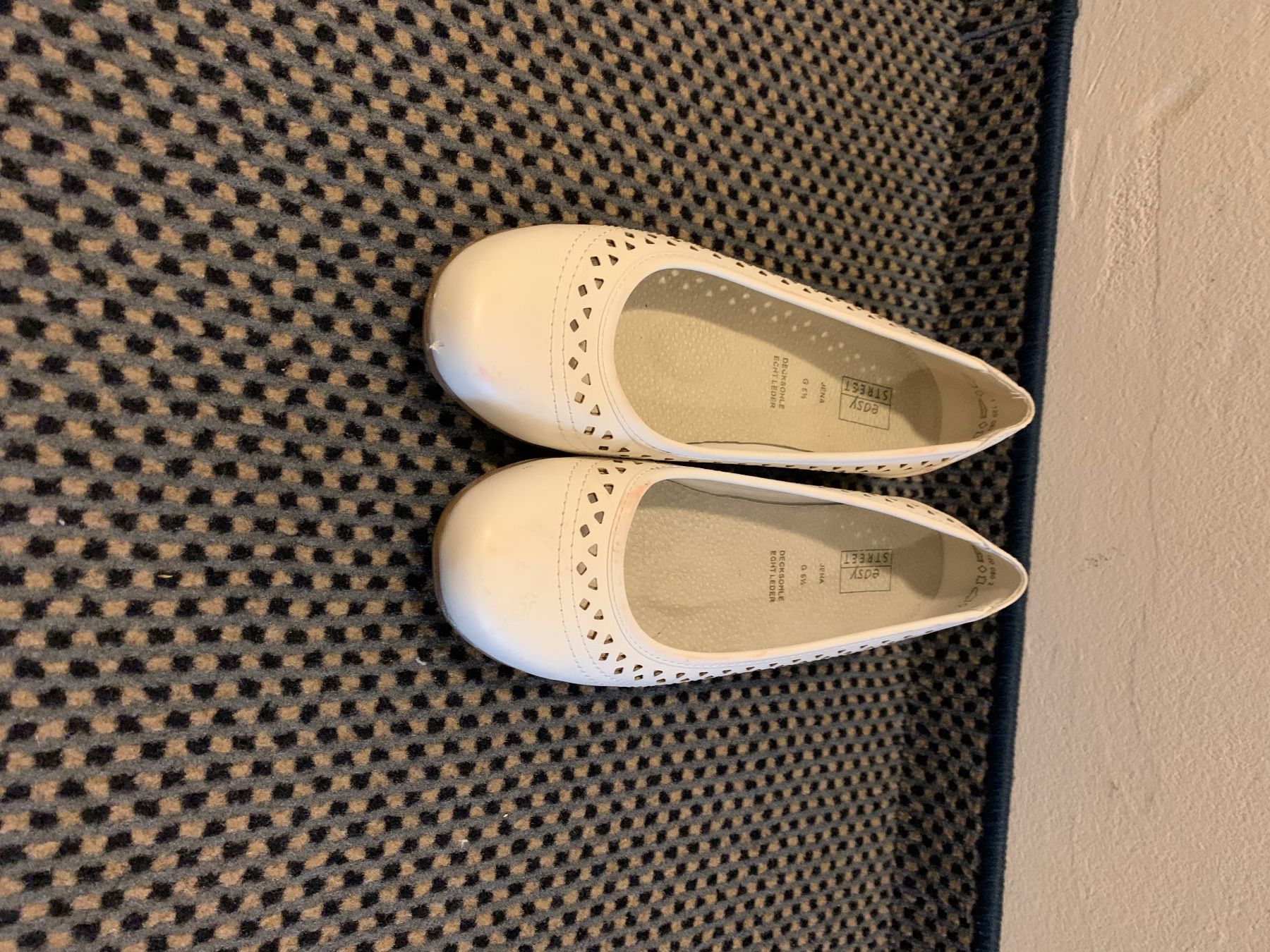 Scarpe da donna: Damen schuhe – Usato da Elgg venduto da Kaboy