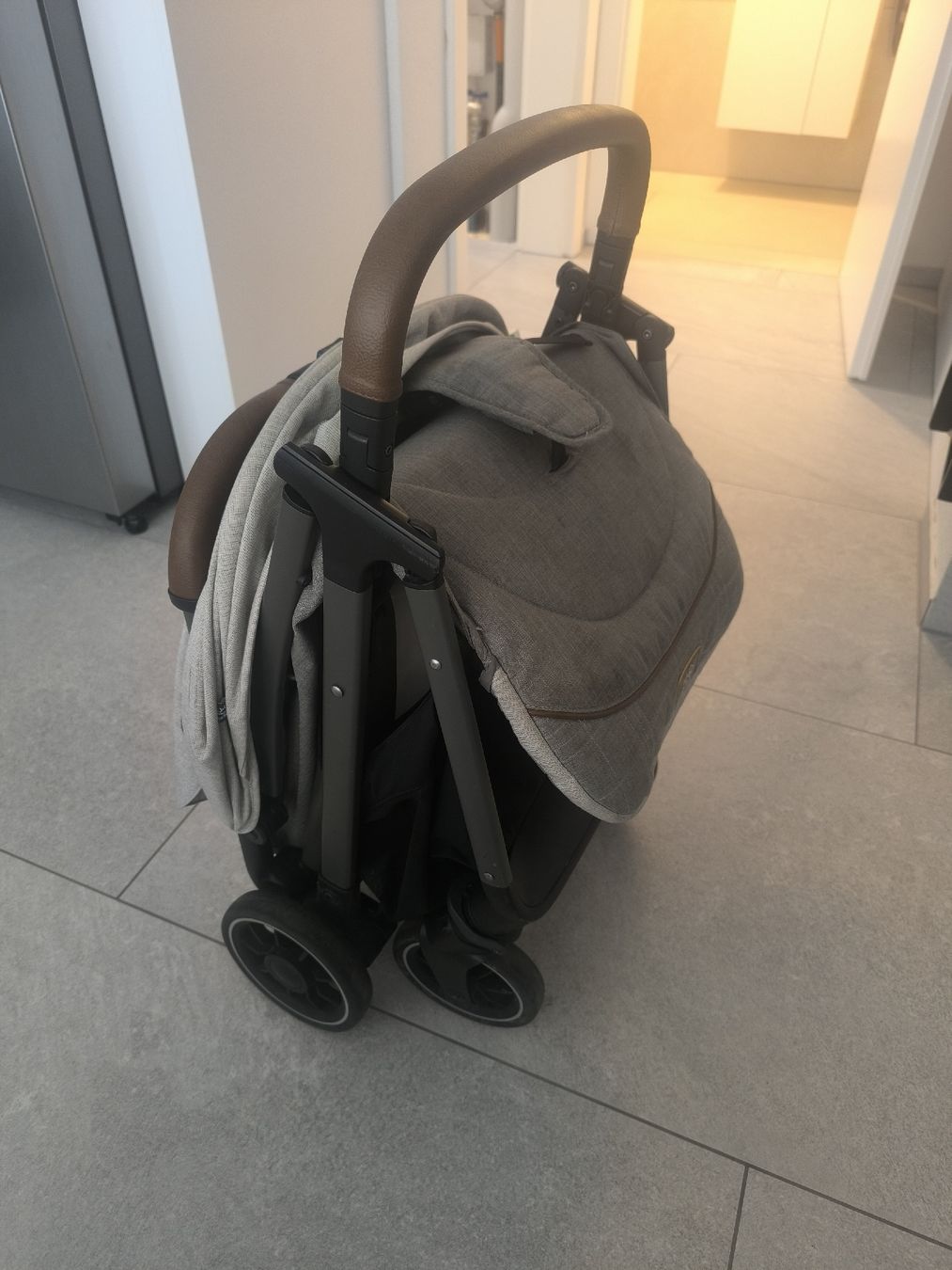 Joie Kinderwagen: Poussette Joie signatures – Gebraucht aus Pieterlen von rez_f8tv 2