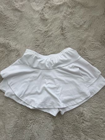 Weisse Rock-Shorts Grösse S 