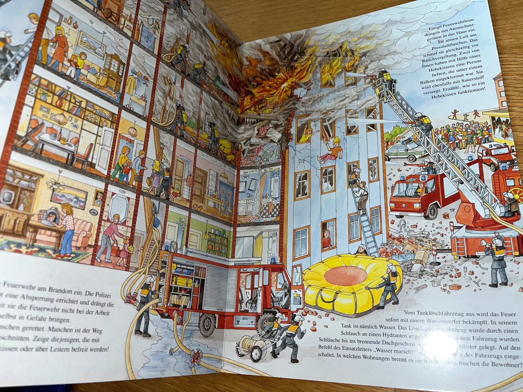 Libri: Grosses Wimmelbuch Feuerwehr – Usato da Meilen venduto da Exclusive00 1
