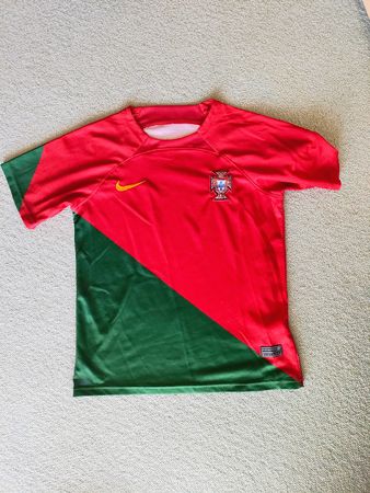 Maillot Portugal Nike, taille enfant 158 (12-13ans)