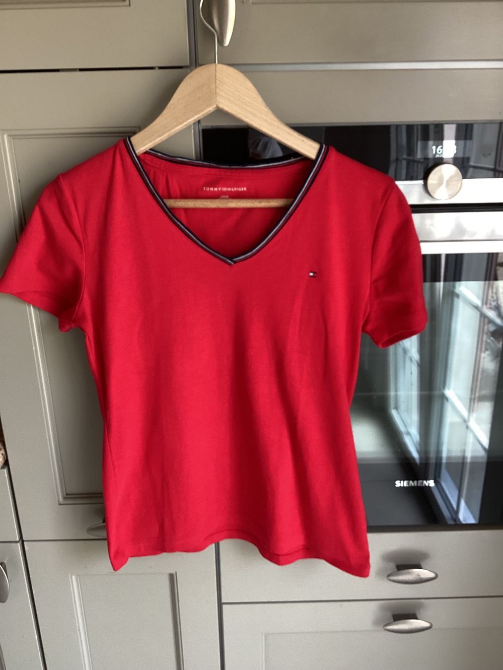 Tommy Hilfiger T-shirt: Tommy Hilfiger Shirt in Gr.L – Nuovo (secondo la descrizione) da Dinhard venduto da Bell777