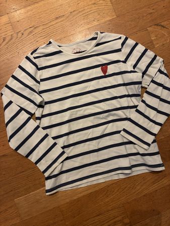 Schönes Langarmshirt Gr. 134/140